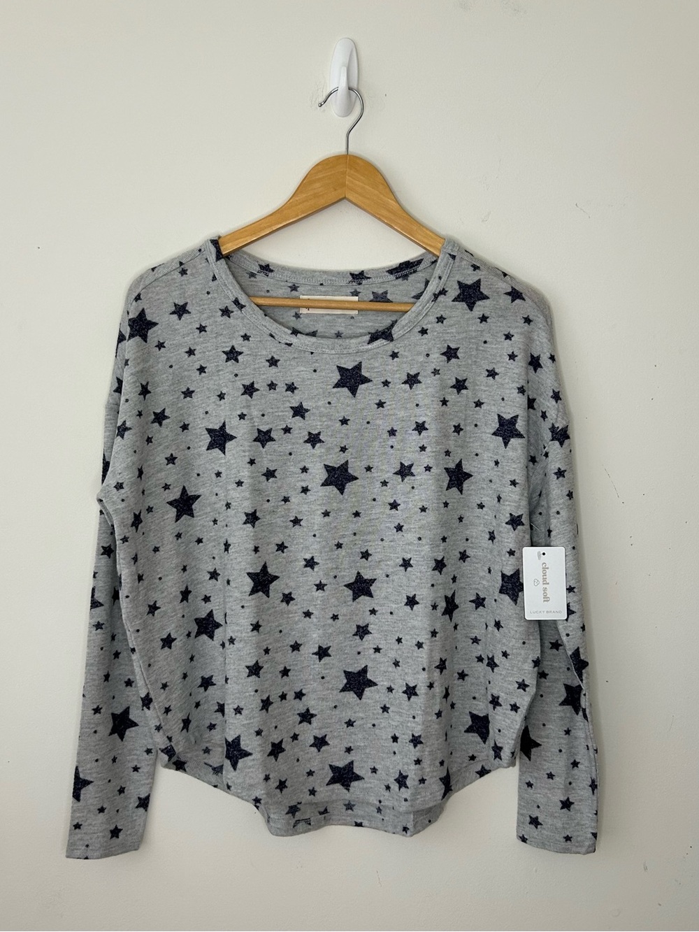 Lucky Brand Womenās Long Sleeve Star Print Tee Size Small Grey Black